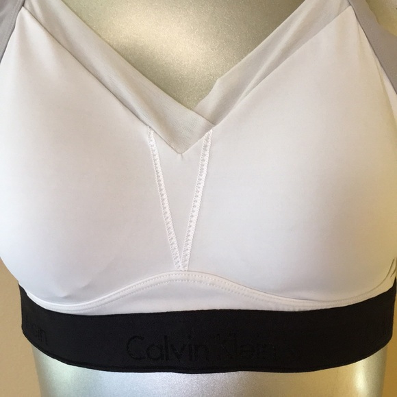 CALVIN KLEIN | Sports Bra - Picture 2 of 8